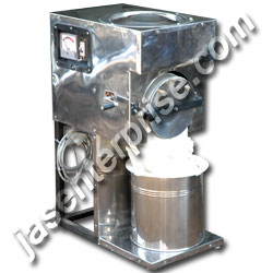 Dry and wet pulverizers