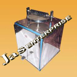 Padal Operated Papad Rolling Machine